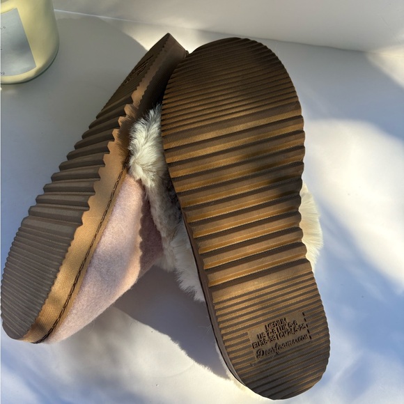 Women's Pink Memory Foam Slippers - Picture 4 of 4